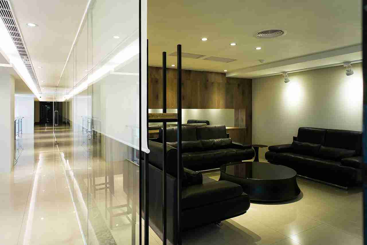 kyid Commercial office space content